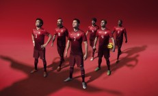 开云APP-约基奇单节爆发难挽狂澜，上海队团队火力连续得分压制掘金