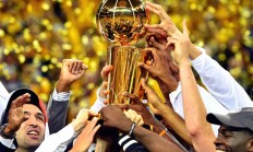 开云体育下载-惊险刺激！勇士与冠军斗智斗勇的简单介绍