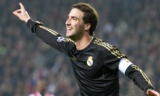 开云官网-金玟哉，NBA季后赛之夜，一个韩国名字如何成为胜负手