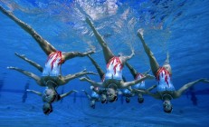 开云体育登录-孤星领航，绝境翻盘，维斯塔潘如何扛起迈凯伦逆袭哈斯