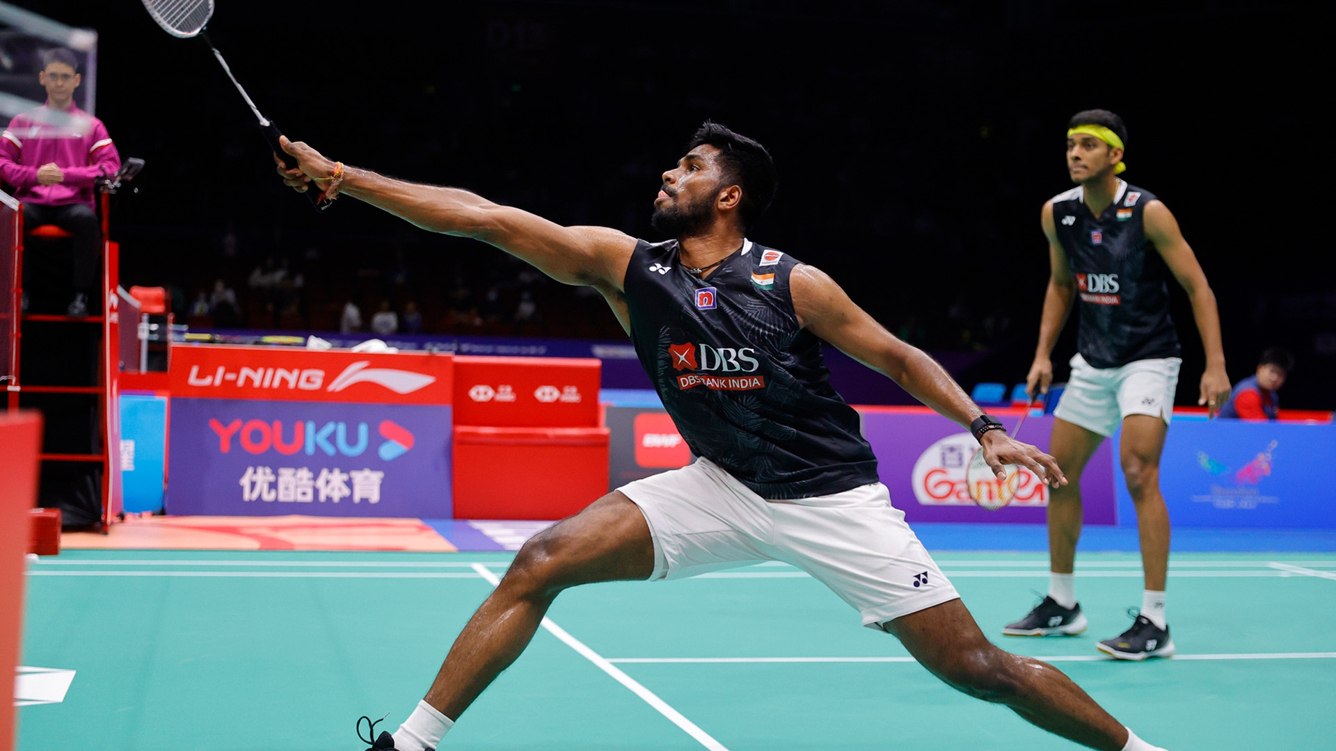 包含印尼羽毛球队力克泰国羽毛球队，林丹关键制胜的词条