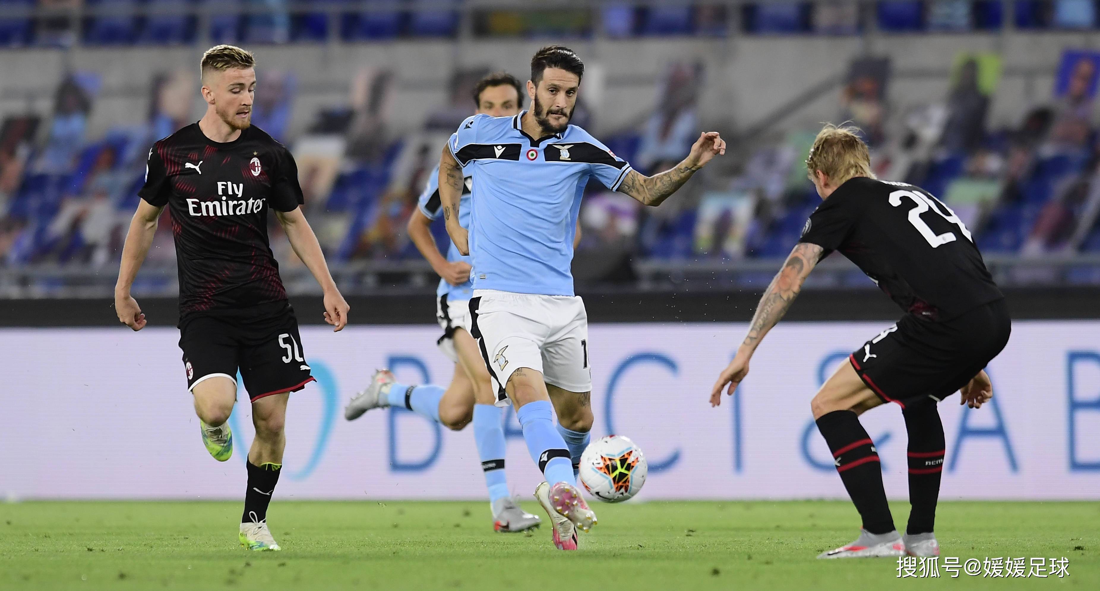 包含足球比赛中绝美精彩的战斗展开的词条 包含足球比赛中绝美精彩的战斗展开的词条