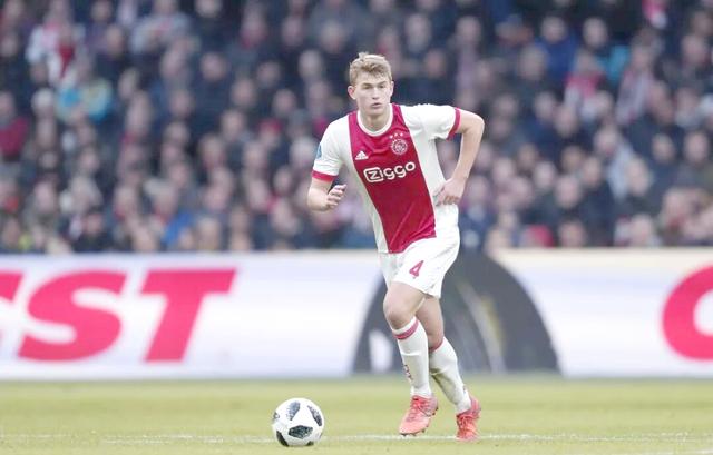 关于阿贾克斯力压对手晋级欧冠半决赛的信息