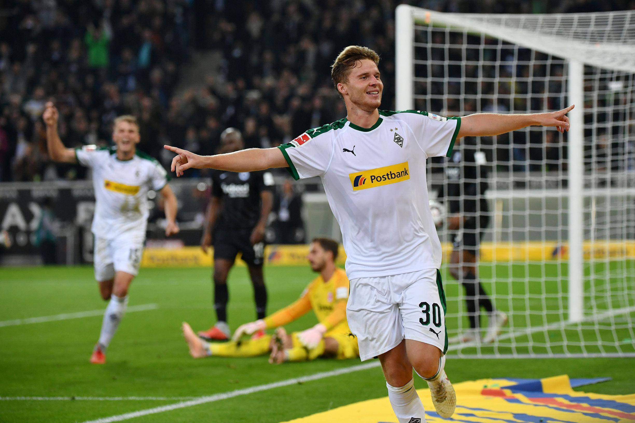 弗赖堡客场击败对手，豪取三分登顶积分榜的简单介绍