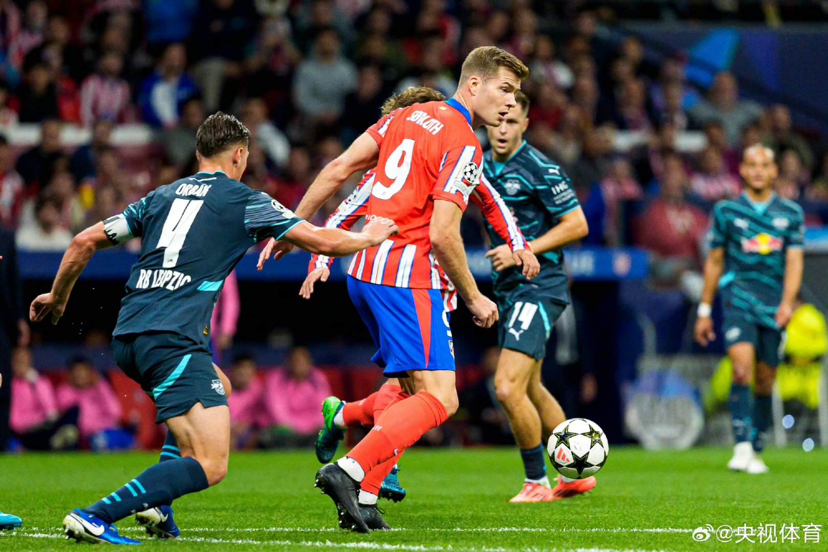 包含欧预赛比赛不再局限，球员尽显技战术的词条