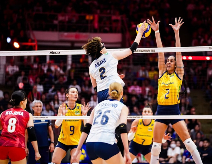 关于巴西女排队长激动泪洒领奖台的信息