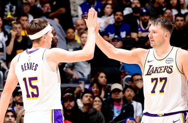 包含太阳碾压国王，东契奇扛起全队的词条